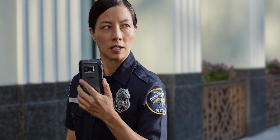 Why smartphones are essential law enforcement officer technology in 2021