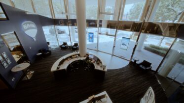 SMB owner of RE/MAX Metro bolsters curb appeal and client connection with Samsung displays and Smartify